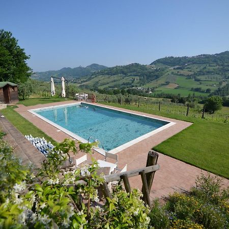 Lovely Holiday Home In Monte Colombo On Farm Экстерьер фото