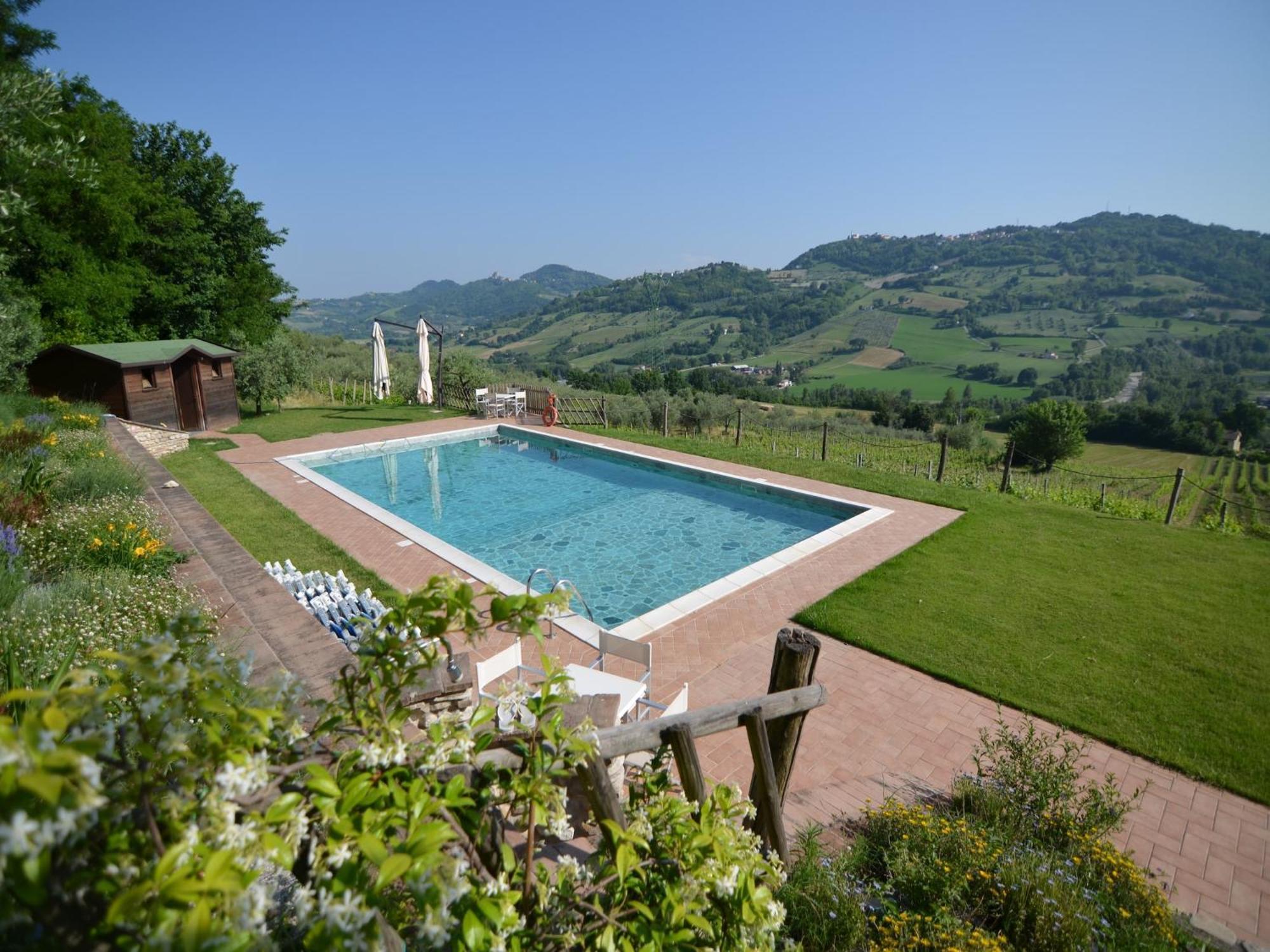 Lovely Holiday Home In Monte Colombo On Farm Экстерьер фото